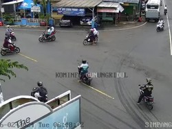 Jalan Jogja-Wonosari Pagi Ini Ramai, Konsentrasi Saat Berkendara!