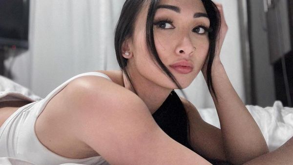 Potret Wanita Cantik Jadi Tukang Bangunan, Ungkap Pelecehan dari Rekan Pria