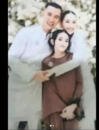 Acara lamaran Ayu Ting Ting