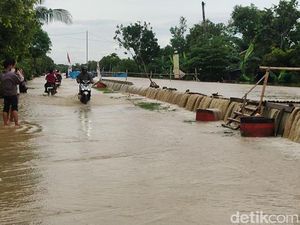 Tanggul Jebol di Demak Bertambah Jadi 7 Titik, Banjir Meluas hingga 24 Desa Tanggul Jebol di Demak Bertambah Jadi 7 Titik, Banjir Meluas hingga 24 Desa