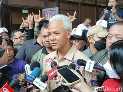 Ganjar Minta Bawaslu Periksa Dugaan Kecurangan Surat Suara di Malaysia