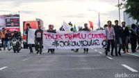 Tolak Pemilu Curang, Mahasiswa Long March ke Istana