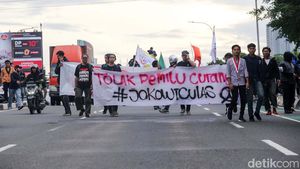 Tolak Pemilu Curang, Mahasiswa Long March ke Istana