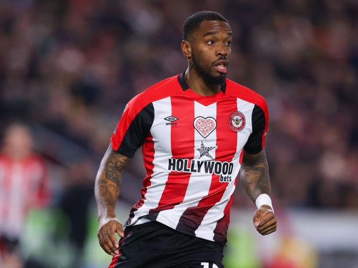 BRENTFORD, ENGLAND - FEBRUARY 05: Ivan Toney of Brentford during the Premier League match between Brentford FC and Manchester City at Brentford Community Stadium on February 05, 2024 in Brentford, England. (Photo by James Gill - Danehouse/Getty Images)