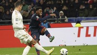 4. Jonathan David. Di musim panas, MU akan berusaha menambah opsi di lini serang. David, yang kini main di Lille, menjadi salah satu incaran. Dengan kontraknya habis musim panas 2025, MU berharap bisa menebusnya dengan harga miring. Foto: AP/Laurent Cipriani