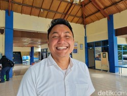 Ketua Stikosa AWS Sebut Ada Ajakan Personal Nyatakan Sikap Soal Jokowi