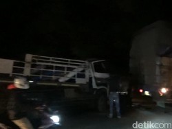 Tabrakan Beruntun Libatkan 4 Truk dan 1 Motor di Pelabuhan Bakauheni