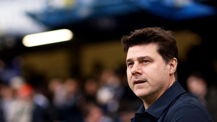 Mauricio Pochettino LONDON, ENGLAND - FEBRUARY 04: Mauricio Pochettino, Manager of Chelsea FC looks on ahead of the Premier League match between Chelsea FC and Wolverhampton Wanderers at Stamford Bridge on February 04, 2024 in London, England. (Photo by Jack Thomas - WWFC/Wolves via Getty Images)