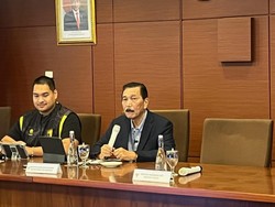 Luhut Curhat Diprotes Orang Singapura Gegara Hotel di Danau Toba Harganya Mahal