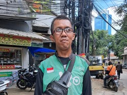 Cerita Pemotor Tempuh Waktu Sejam dari SCBD ke Tendean