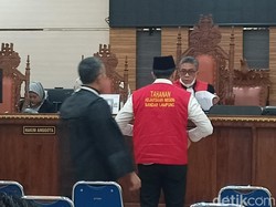 AKP Andri Gustami Baca Pledoi Sambil Menangis, Hakim Skors Sidang 2 Menit