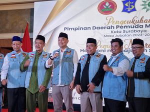 Penjelasan Pemuda Muhammadiyah Surabaya soal Rompi Biru Muda Eri Cahyadi Penjelasan Pemuda Muhammadiyah Surabaya soal Rompi Biru Muda Eri Cahyadi