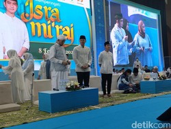 Ditemani AHY dan Khofifah, Gibran Hadiri Pengajian Isra Miraj