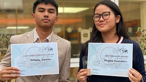 2 Siswa SMA Labschool Kebayoran Raih Penghargaan di Cambridge MUN 2024