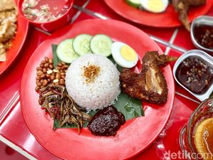 Kopitiam Tersembunyi Ini Jual Mie dan Bubur China ala Hawker di Singapura Kopitiam Tersembunyi Ini Jual Mie dan Bubur China ala Hawker di Singapura