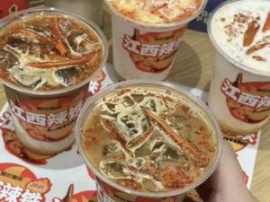 5 Racikan Kopi Aneh yang Viral, Rasa Olahan Babi hingga Topping Cabe 5 Racikan Kopi Aneh yang Viral, Rasa Olahan Babi hingga Topping Cabe