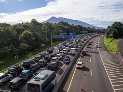 Catat! Truk Barang Dilarang Melintas Puncak-Tol Bocimi saat Arus Mudik