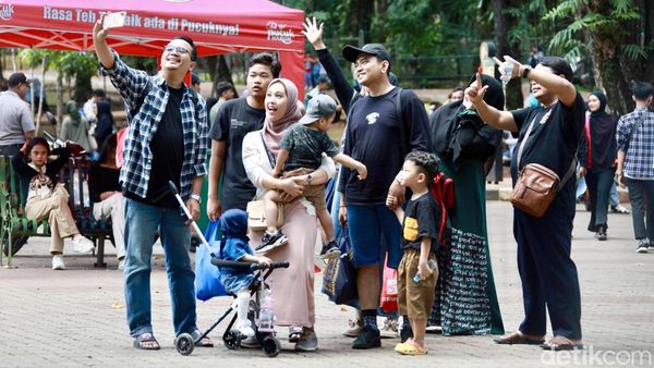Libur Panjang, TM Ragunan Ramai Pengunjung