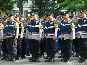 Polda Metro Terjunkan 7.706 Personel Pengamanan di TPS Pemilu Polda Metro Terjunkan 7.706 Personel Pengamanan di TPS Pemilu