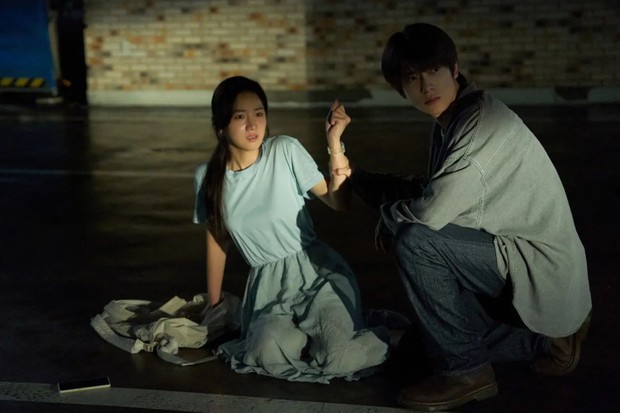 Potret Park Ju Hyun dan Jaehyun dalam film 'You Will Die in 6 Hours'