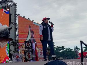 Teguran Menohok Puan ke Massa yang Tak Acungkan 3 Jari di Kampanye Ganjar