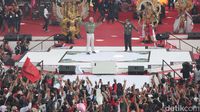 Ganjar-Mahfud Sapa Pendukung saat Kampanye Akbar di Banyuwangi