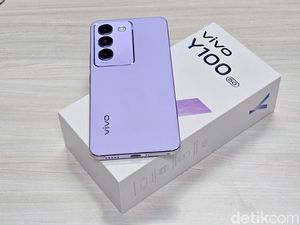 Melihat Lebih Dekat Desain Mantap Vivo Y100 5G Melihat Lebih Dekat Desain Mantap Vivo Y100 5G