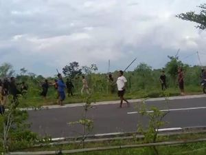 Warga Ketara dan Segala Anyar Lombok Kembali Bentrok, 1 Orang Tewas