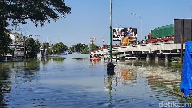 Banjir di Karanganyar Demak, Jumat (9/2/2024).