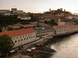 Bekas Pabrik Alat Dapur Disulap Jadi Hotel, Begini Jadinya