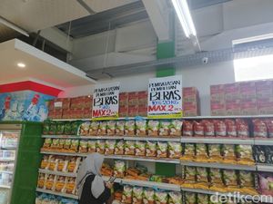 Utak-atik Minimarket Akali Stok Beras Premium