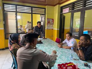 Ibu Perampas Perhiasan Siswa TK di Ponorogo Jadi Tersangka Tapi Tak Ditahan Ibu Perampas Perhiasan Siswa TK di Ponorogo Jadi Tersangka Tapi Tak Ditahan