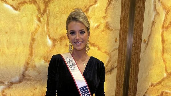 Foto Wanita Baru Melahirkan Jadi Finalis Mrs World, Kontes Sambil Bawa Bayi