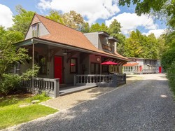 Rumah Mewah Dulunya Stasiun Kereta Api Dijual Rp 13 M, Minat?