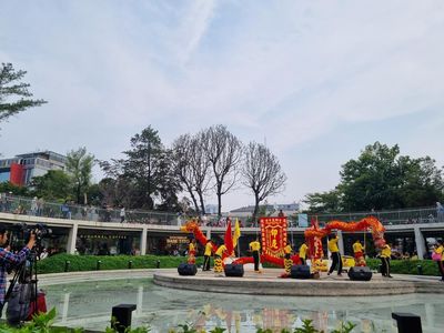 Foto: Pertunjukkan Barongsai dan Liong di Taman Literasi