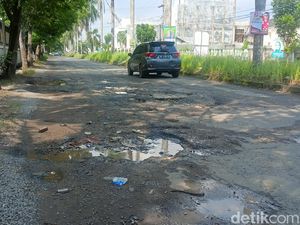 Warga Tagih Janji PUPR Banyuasin Segera Perbaiki Jalan Opi Raya