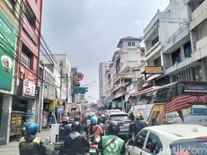 Bandung Dikepung Macet Saat Libur Panjang Bandung Dikepung Macet Saat Libur Panjang