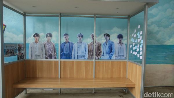 Mampir ke Halte BTS di Korean Mart Jakbar