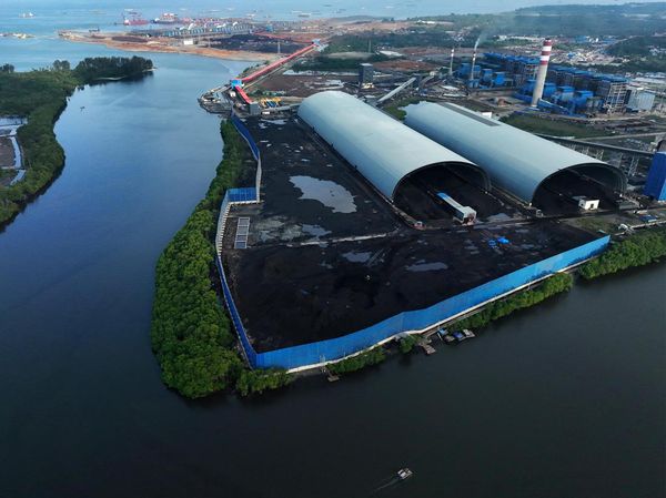 Penampakan Smelter di Konawe, Olah Nikel untuk Stainless Steel