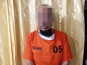 Pria di Siantar Ngaku Dekat Eks Mendagri Tipu Warga Rp 220 Juta, Ini Modusnya Pria di Siantar Ngaku Dekat Eks Mendagri Tipu Warga Rp 220 Juta, Ini Modusnya