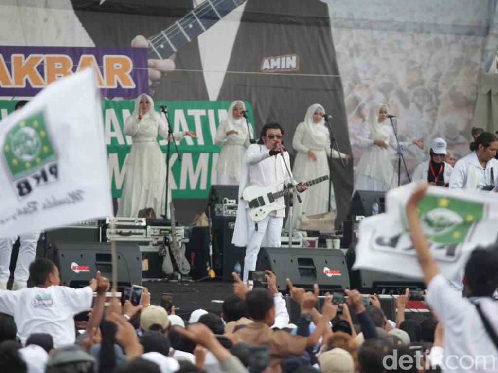 Fans Rhoma Irama Jatim Deklarasi Dukung AMIN, Ajak Penggemar Coblos 01