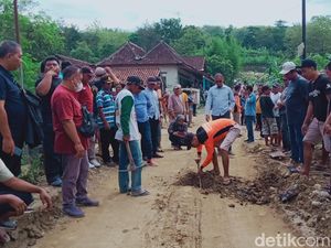 Portal Desa di Batas Klaten-Gunungkidul Dirusak Sekelompok Orang Misterius Portal Desa di Batas Klaten-Gunungkidul Dirusak Sekelompok Orang Misterius