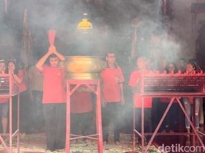 Sambut Imlek, Umat Konghucu di Lasem Rembang Gelar Sembayang Nie Mee