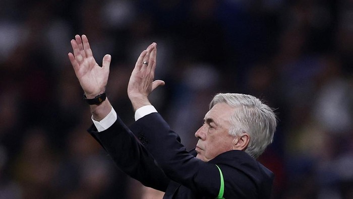 Soccer Football - LaLiga - Real Madrid v Atletico Madrid - Santiago Bernabeu, Madrid, Spain - February 4, 2024 Real Madrid coach Carlo Ancelotti reacts REUTERS/Juan Medina