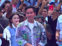 Boncengkan Selvi Ananda, Gibran Konvoi Motor Masuk Kampanye Akbar di GBK