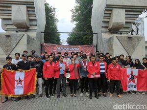 GMNI Jatim Gelar Aksi Serukan Pemilu Damai Tanpa Provokasi GMNI Jatim Gelar Aksi Serukan Pemilu Damai Tanpa Provokasi