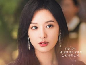 10 Transformasi Viral Kim Ji Won, Pemain Queen of Tears Cantik Sejak Kecil