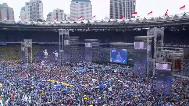 Kampanye akbar pasangan capres-cawapres nomor urut 2 Prabowo Subianto dan Gibran Rakabuming Raka di kawasan Gelora Bung Karno, Jakarta, Sabtu (10/2/2024).