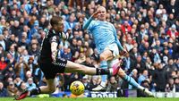 Top Skor Liga Inggris: 11 Pemain Tembus Dua Digit Gol