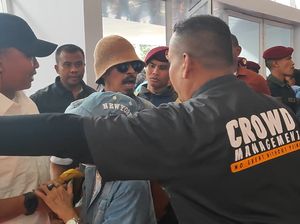 Massa Kampanye Akbar di GBK Paksa Masuk Pintu VVIP, Sempat Ricuh Massa Kampanye Akbar di GBK Paksa Masuk Pintu VVIP, Sempat Ricuh